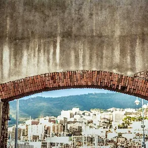 La Finestra Sul Cielo Del Porto Antico Di Genova
