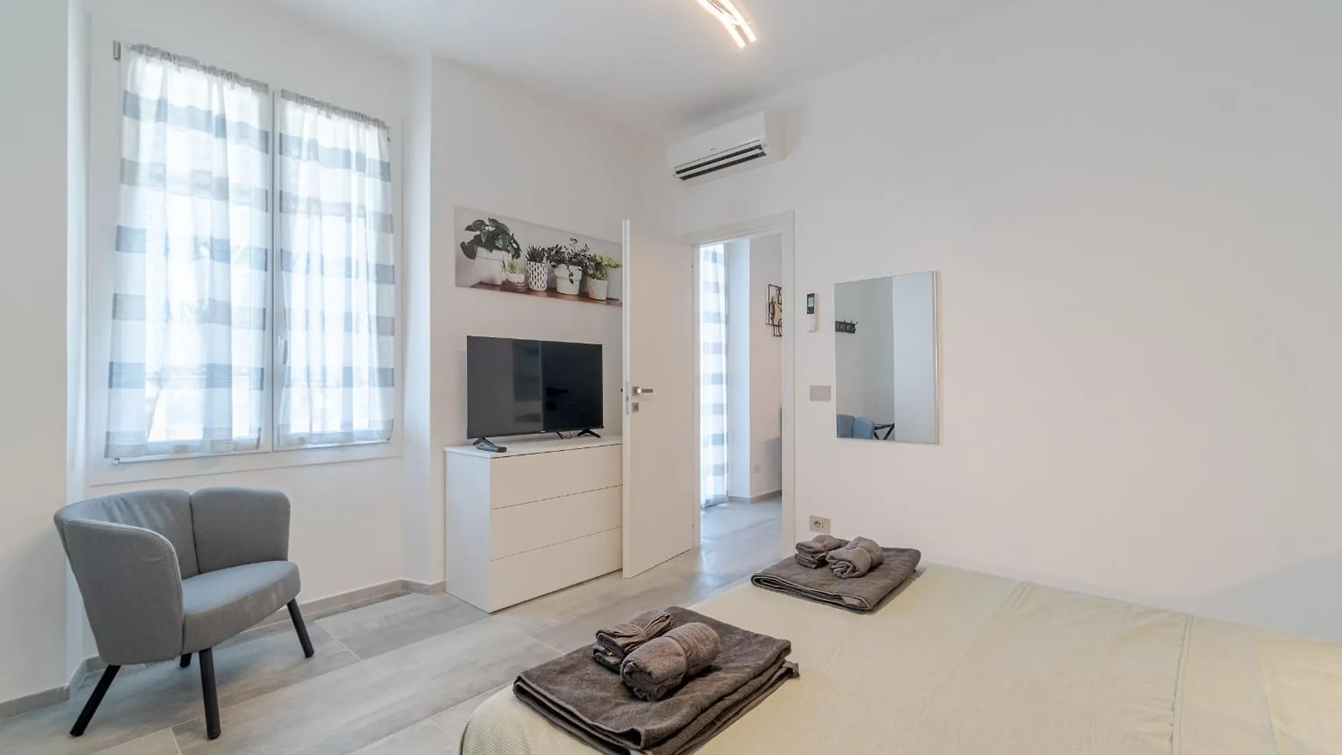 A Due Passi Apartment Genoa 0*,  Italy